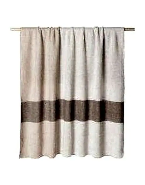 Weiche Wohndecke mit Alpaka-Anteil in Beige und Braun