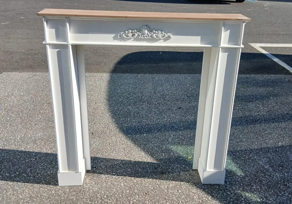 Weiße Kaminkonsole H125x104x18 – Ansicht 2
