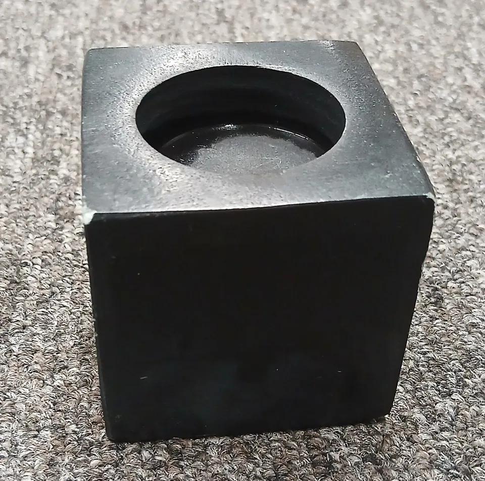 Teelichthalter Estel, Schwarz aus Speckstein