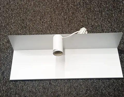 Wandleuchte mit Magnet, Weiß aus Metall