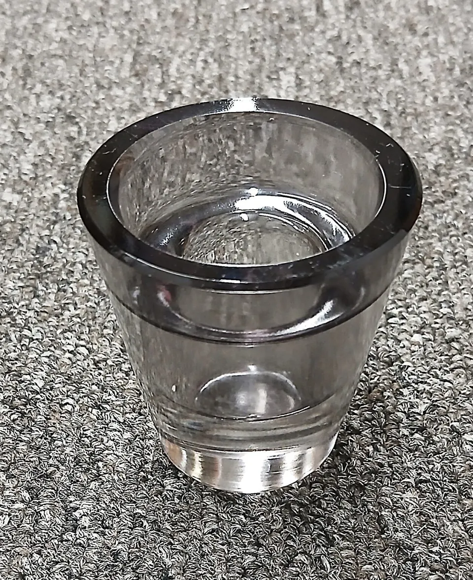 Kerzenhalter Sip, Rauchig aus Glas