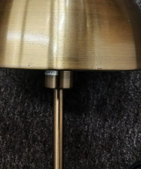 Tischlampe Bonny, Gold aus Eisen – Ansicht 2 – Ansicht 2