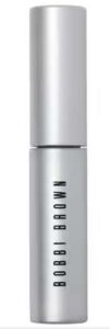 Mini Mascara für voluminöse Wimpern in handlicher Größe, ideal für unterwegs und perfektes Reisen.
