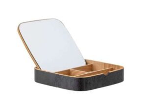 Spiegel mit Stauraum für zeitlose Eleganz und praktischen Nutzen im modernen Wohnraum