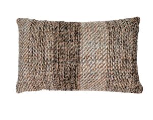 Kissen THERESA in der Größe 50x30 cm, perfektes Wohnaccessoire für jeden Raum, gemütlich und stilvoll.