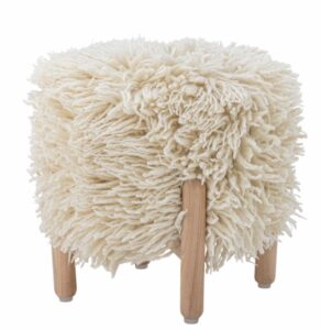 Hocker Lomba aus hochwertigem Material, ideal für modernes Wohnen und vielseitige Einrichtungsmöglichkeiten, in stilvollem Design für jedes Zuhause.