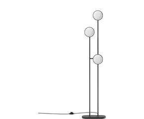 Dimmbare LED-Stehlampe in modernem Design für stimmungsvolle Beleuchtung im Wohnzimmer