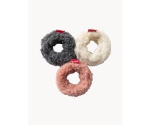 Katzenspielzeug Mini Donuts in bunten Farben, ideales Spielzeug für Katzen zur Förderung von Aktivität und Spielverhalten.
