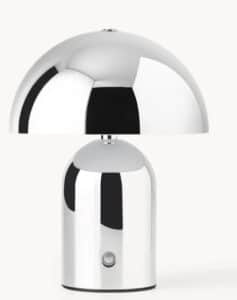 Dimmbare Tischlampe in elegantem Silber, ideal für stimmungsvolle Beleuchtung und modernes Wohndesign.