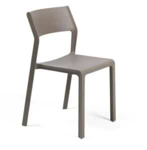 Nardi Trill Bistrot in der Farbe tortora, eleganter Caféstuhl für den Außenbereich, perfekt für Garten und Terrasse, wetterfest und stilvolles Design.