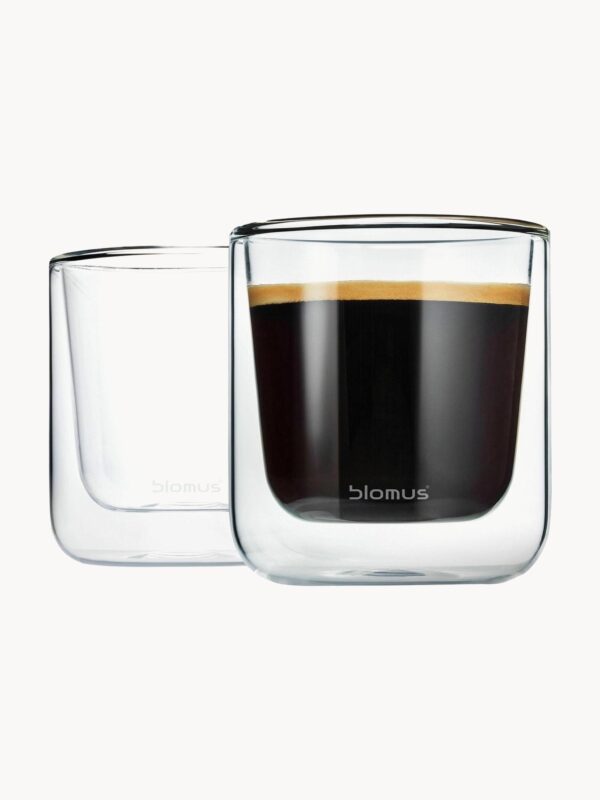 Doppelwandige Glas-Becher im Set von 2 Stück, ideal für heiße und kalte Getränke, modernes Design, hitzebeständig und spülmaschinengeeignet.