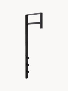 Metall-Wandgarderobe in der Größe B30 x H82 cm, modernes Design für den Flur oder Eingangsbereich, praktische Aufbewahrungslösung für Jacken und Accessoires.