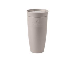 Beiger To-go-Becher aus nachhaltigem Material für unterwegs