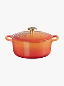 Le Creuset Gusseisen-Bräter Flamme Dorée hochwertiger Schmortopf aus emailliertem Gusseisen für gleichmäßige Wärmeverteilung und langlebige Küchenqualität