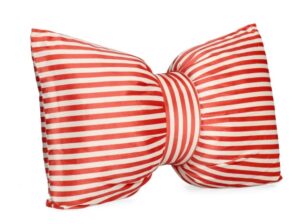 Kissen mit roter Schleife 60x40 cm weich und dekorativ