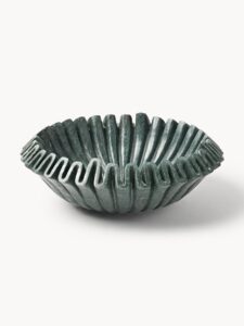 Handgefertigte Deko-Schale aus Keramik in natürlichem Design ideal zur Wohnraumdekoration