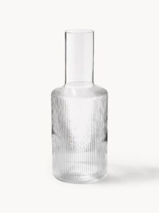 Mundgeblasene Karaffe Ripple aus Glas mit elegantem Rillenrelief und wellenförmigem Design