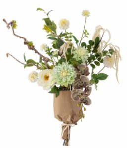 Blumenstrauß Rise Weiß mit eleganten weißen Blüten und frischem Grün ideal für besondere Anlässe