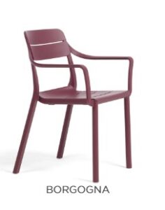 Nardi Cassia Armlehnsessel in Borgogna Farbe aus hochwertigem Kunststoff für den Außenbereich