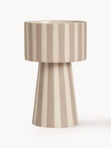 Handgefertigter Übertopf Toppu aus Keramik mit modernem Design und natürlicher Optik für stilvolle Pflanzenpräsentation