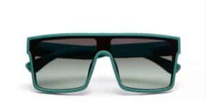 Okkia Sonnenbrille Tokyo OK033-GS modernes Design mit grauen getönten Gläsern und schwarzem Rahmen ideal für UV-Schutz und stylisches Aussehen