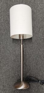 Tischlampenfuß Nico aus Metall in modernem Design für stilvolle Tischlampenbeleuchtung