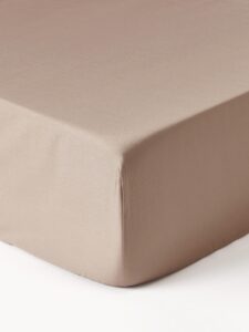 Spannbettlaken in den Maßen 200 x 200 cm mit einer Höhe von 25 cm, passend für Matratzen, elastisches und langlebiges Material, ideal für ein glattes und bequemes Bett