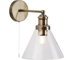 Moderne Glas-Wandleuchte mit praktischem Zugschalter für einfache Bedienung und stilvolles Ambiente